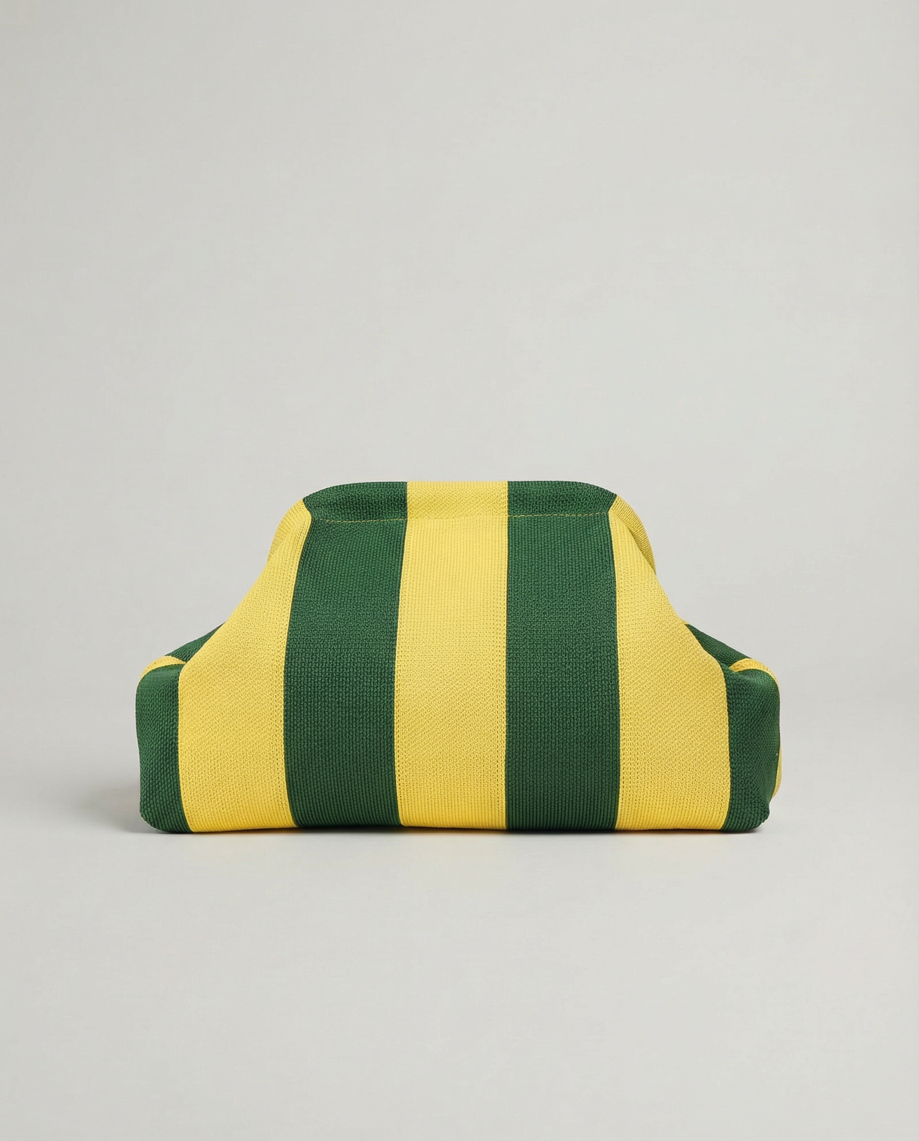 THE POUCH — BRASIL