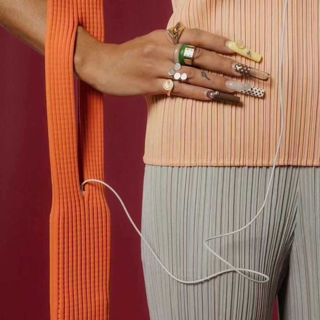 THE PHONE SLING — MYRTILLE